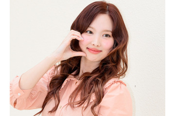 TWICE・ナヨン、「Victoria's Secret」ビハインドカット公開【PHOTO】 画像