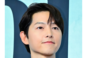 俳優ソン・ジュンギ、観客全員と握手＆名前入り直筆はがき贈る！韓国ファンミを成功裏に終了 画像