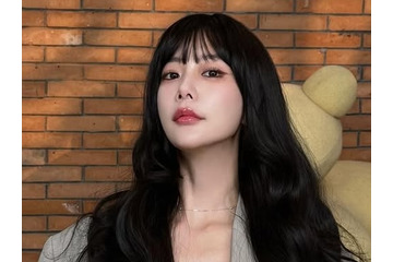 “離婚発表”後初のコメント、「世界で最も美しい女性」2位のクララがSNS更新　8億円新居が話題に 画像