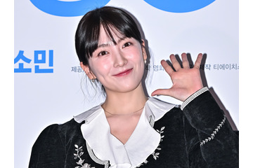 KARA・ジヨン、“スラリ美脚”のミニ丈コスプレSHOTに視線集中！愛らしいビジュアルでファン魅了【PHOTO】 画像