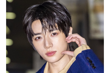 TXT・ボムギュ、抜群スタイル際立つ“ロングコート”姿に視線集中！東京へ出国【PHOTO】 画像