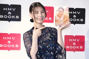 相楽伊織、2026年のカレンダー発売に喜び！「満足のいく1冊になりました」 画像
