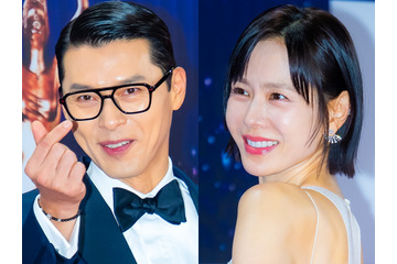 授賞式で濃厚な抱擁を交わすヒョンビンとソン・イェジン…2人の間に割り込み!? 「空気の読めない息子」と話題 画像