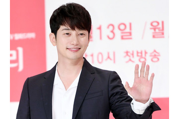 既婚男性に女性をあてがい家庭を破綻に追い込んだ？ 思わぬ疑惑が浮上したパク・シフ、強く反論「事実無根」 画像