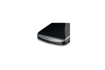 バッファロー、USB3.0対応で16mmの薄型ポータブル外付けHDD 画像