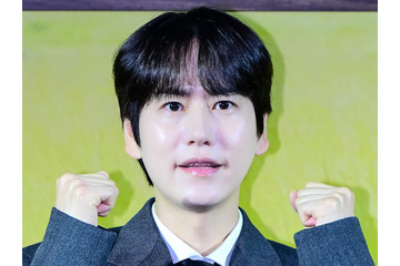 SUPER JUNIOR・キュヒョン、キリンとキス!?スローモーションで映された姿に「嫌悪感」 画像