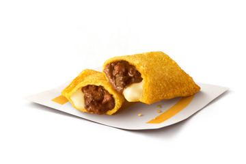 なめらかチーズがたっぷり！マクドナルド、とろ～り3種のチーズ「ビーフシチューパイ」12月3日より販売 画像