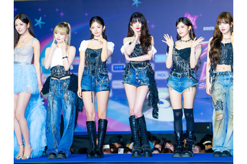 IVE、デビュー4周年を祝福！記念ライブ配信でファンに感謝「DIVEの健康と幸せを願っています」 画像