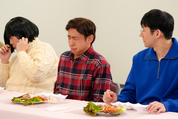 織田信成、人生初のコントに挑戦！蛙亭・イワクラの“恐怖のマナー講座”で大号泣 画像