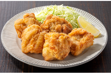 大ぶりサイズで食べ応え抜群！吉野家が本日より通販ショップでから揚げ発売 画像