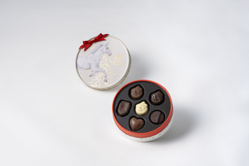 ゴディバが京都・上賀茂神社と共同企画チョコ！縁起物の貴重なコレクション詰め合わせ 画像