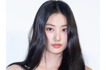 ブラトップが丸見え…ガウォン、アイドルらしからぬ“大胆衣装”にファン騒然！坂口健太郎との2SHOTも話題に 画像