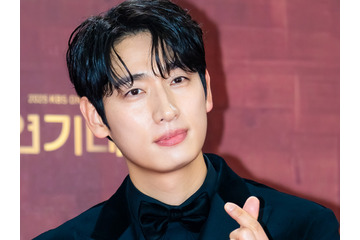 “電撃結婚”が話題を集めた俳優ユン・バク、結婚2年4カ月で第1子誕生！「母子ともに健康」 画像