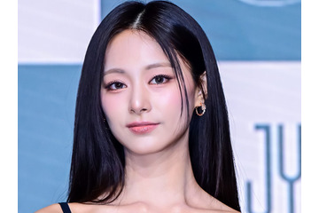 TWICE・ツウィ、深まる色香にうっとり…ファッション誌で魅せた“成熟美貌”にクギ付け 画像