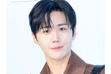 やつれた…？“脱税疑惑”騒動の俳優キム・ソンホ、稽古現場での姿に注目集まる 画像