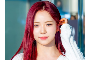 「内臓どこ？」NiziU・マヤ、“極薄ウエスト”公開！異次元シルエットに衝撃の声 画像