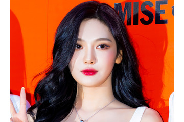 一瞬何も着ていないかと…aespa・ニンニン、ランジェリー透け見え“大胆衣装”で極上ビジュアル 画像