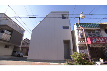 人もペットもストレスフリー！ インナーバルコニーがドッグランになる愛犬家の住まい『住人十色』 画像