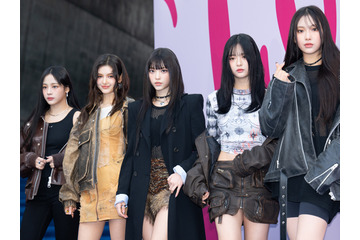 NewJeans“完全体”を求め一部ファンがトラックデモ　現実は「ダニエル契約解除」「ミンジ未定」…希望は？ 画像