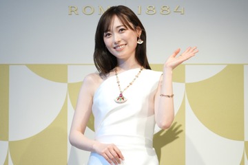 福原遥、ブルガリアンバサダー就任！白いドレス姿で「恋に落ちました」 画像