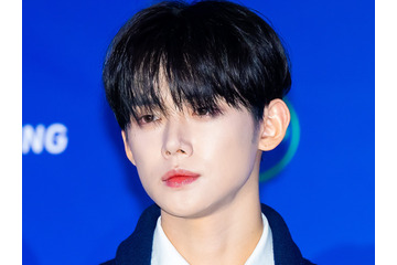 TXT・ヨンジュン、パリで見せた“爽やか笑顔”に沼落ちファン続出「エッフェル塔より輝いてる」 画像