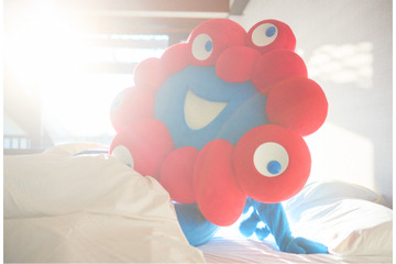 ミャクミャク、渾身の1stグラビア写真集発売決定！2泊3日の沖縄ロケを実施 画像