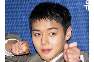 主演映画が1300万人動員突破の大ヒット！Wanna One出身パク・ジフン、衝撃の“赤髪”イメチェン 画像