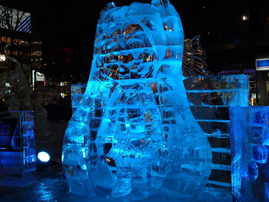 ライトアップされた氷の初音ミク さっぽろ雪まつり Rbb Today ライトアップされた氷の初音ミク さっぽろ雪まつり Rbb Today