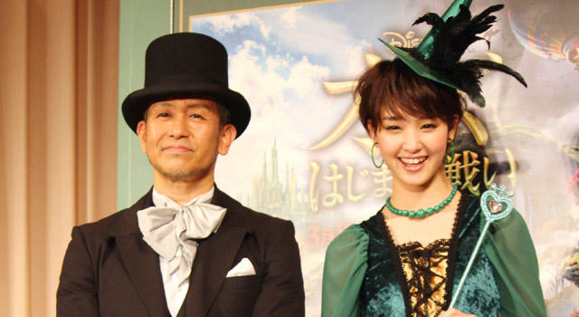 宮本亜門 海老蔵の次は剛力彩芽で オズ を舞台化 Rbb Today
