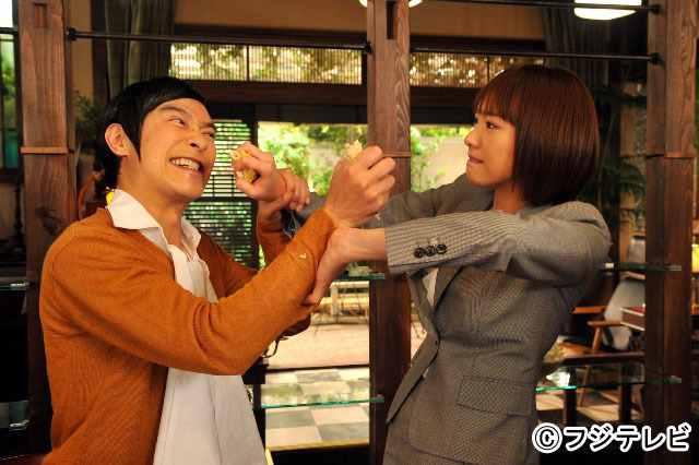 堺雅人主演 リーガルハイ が今夜スタート 第1話は 世紀の悪女 小雪が登場 Rbb Today