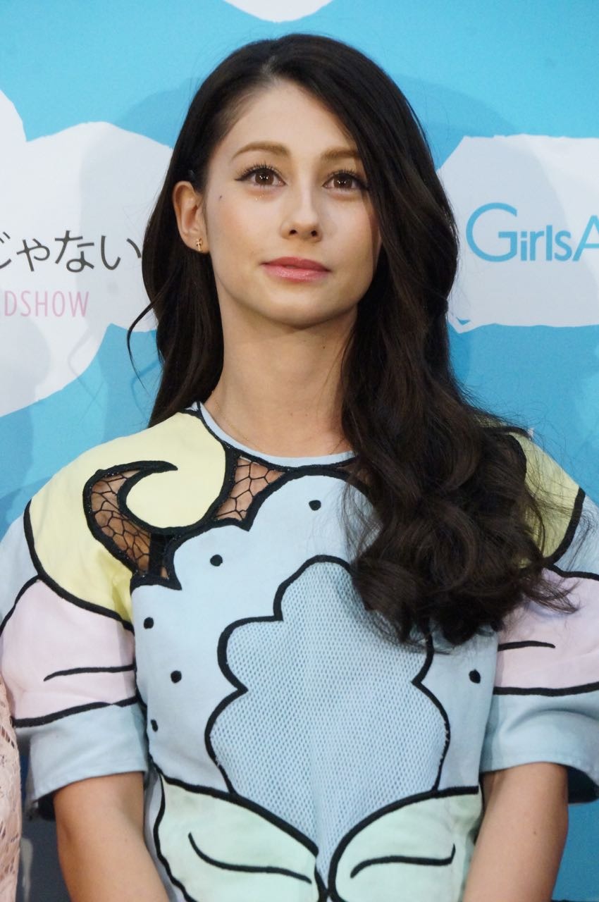 ダレノガレ明美 バレンタインのチョコ蹴られるも ドsがいい Rbb Today ダレノガレ明美 バレンタインのチョコ蹴られるも ドsがいい Rbb Today