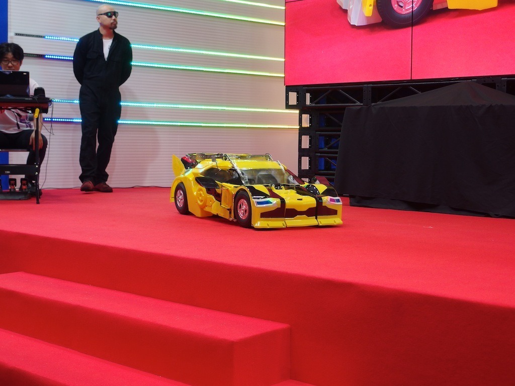 東京おもちゃショー15 トランスフォーマー自動変形が実現 動画 Rbb Today