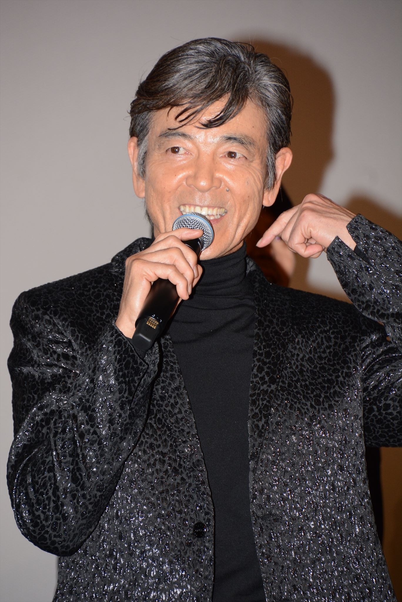 舘ひろし 失笑 柴田恭兵の あぶデカ 70歳で復活願望の意外な理由 Rbb Today