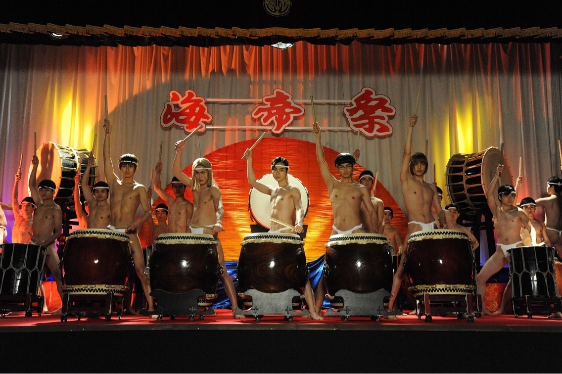 みんなで毛を剃った 菅田将暉主演 帝一の國 で注目のフンドシ太鼓シーンが解禁に Rbb Today