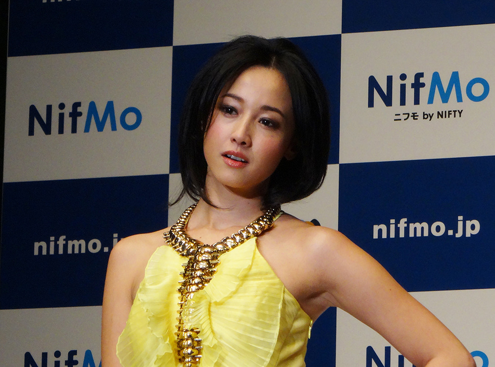 沢尻エリカ 酒を飲むと記憶をなくしてポロリ を笑顔で明かす Rbb Today 沢尻エリカ 酒を飲むと記憶をなくしてポロリ を笑顔で明かす Rbb Today