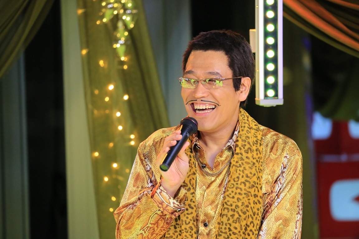 ピコ太郎 Ppap公開から１周年を記念し特番 新作動画も公開 Rbb Today