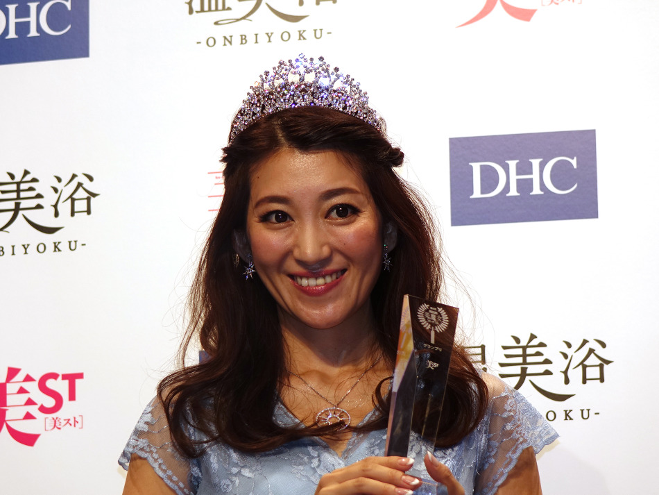 美魔女グランプリに41歳の村田優美さん 1500人の頂点に Rbb Today 美魔女グランプリに41歳の村田優美さん 1500人の頂点に Rbb Today