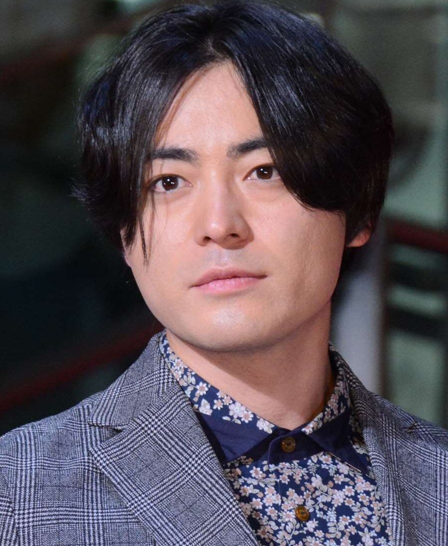山田孝之 ムロのブレイクを予見 綾野剛と同じ角度で来てる Rbb Today 山田孝之 ムロのブレイクを予見 綾野剛と同じ角度で来てる Rbb Today