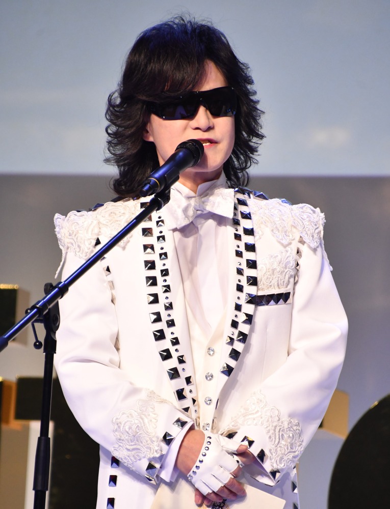 X Japan Toshl 紅蓮華 生披露にネット大興奮 凄まじかった 神声 Rbb Today