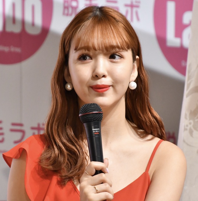 藤田ニコル 家ではノーブラ 男性とのリモート飲みで危機一髪 Rbb Today