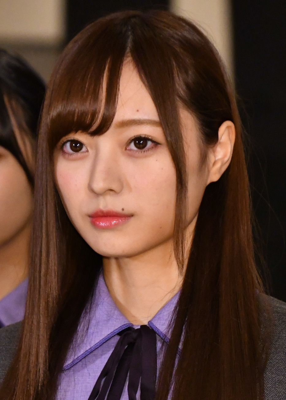 乃木坂46 梅澤美波の谷間チラリショットにファン歓喜 Rbb Today