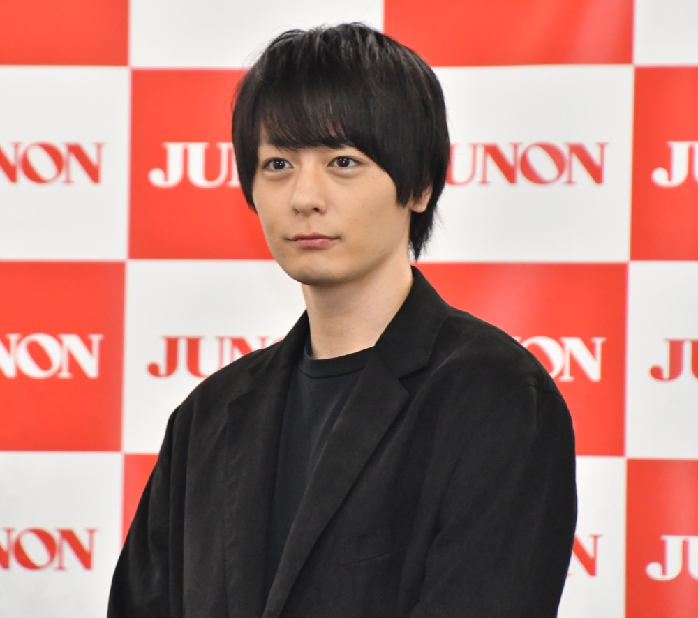 ジュノンボーイbest35がお披露目 先輩 犬飼貴丈が 強い気持ちを とエール Rbb Today ジュノンボーイbest35がお披露目 先輩 犬飼貴丈が 強い気持ちを とエール Rbb Today