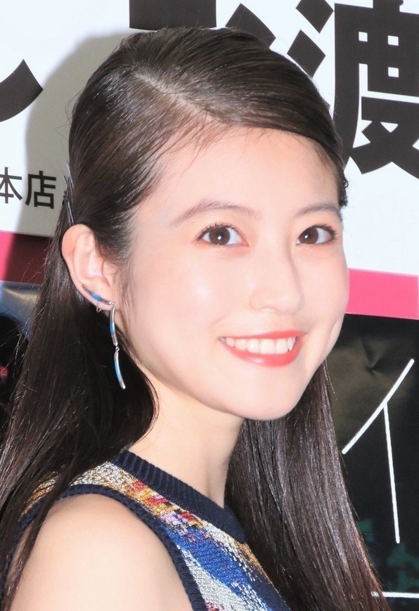 今田美桜 前髪ありの美少女写真に 誰かと思った 全然違う と驚きの声 Rbb Today