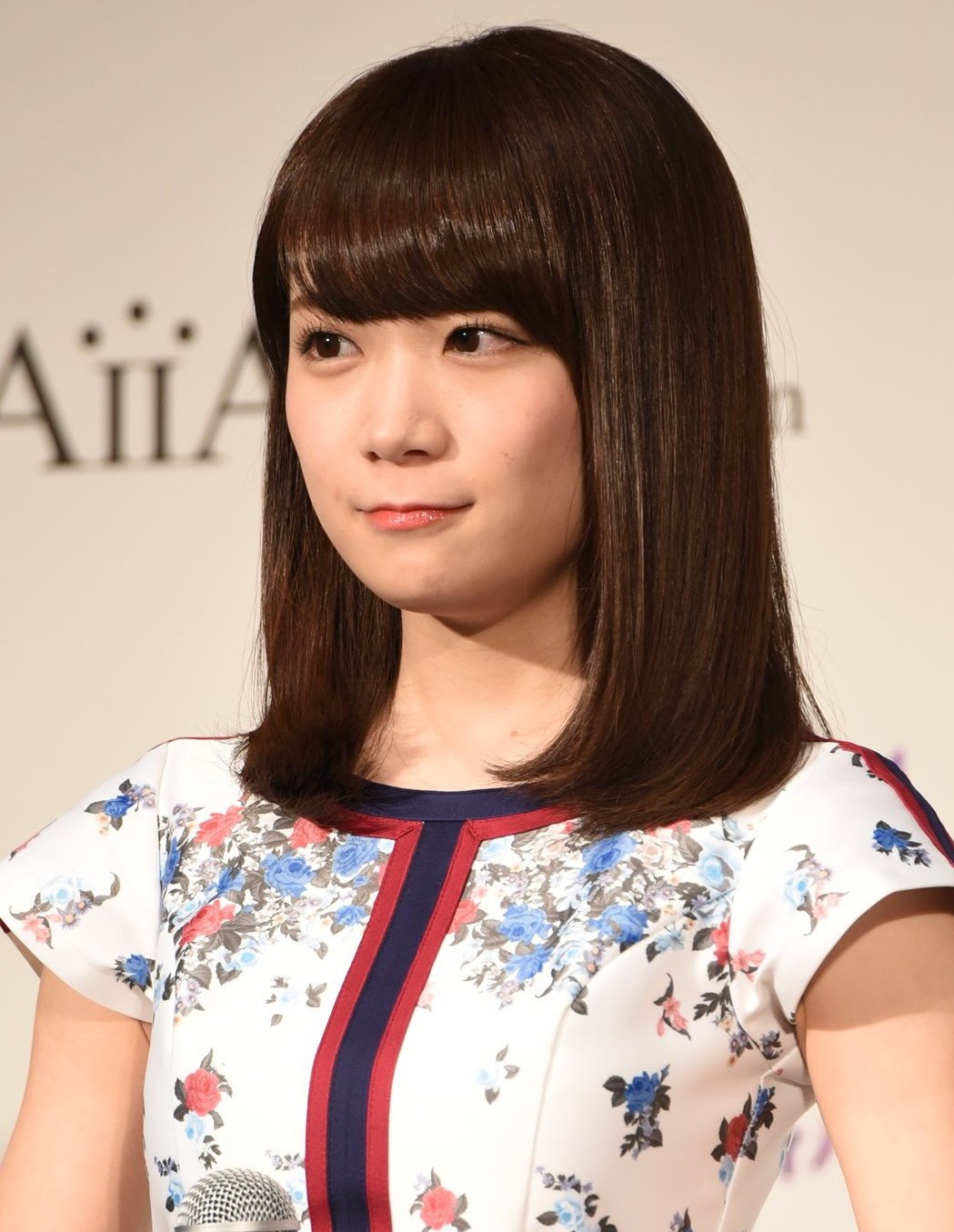 乃木坂46 秋元真夏 新年一発目のインスタ更新 美脚際立つ衣装姿にいいね多数 Rbb Today