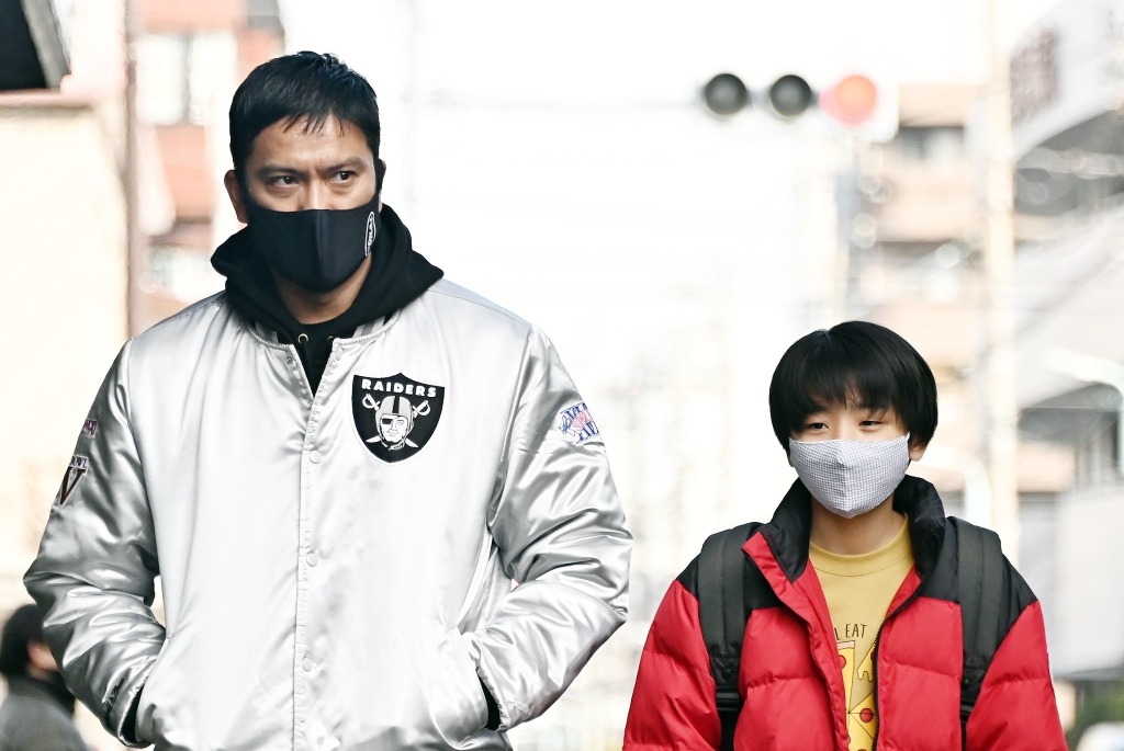 長瀬智也 桐谷健太に借金を申し出るも驚愕の事実を知ることになり 俺の家の話 第2話 Rbb Today 長瀬智也 桐谷健太に借金を申し出るも驚愕の事実を知ることになり 俺の家の話 第2話 Rbb Today