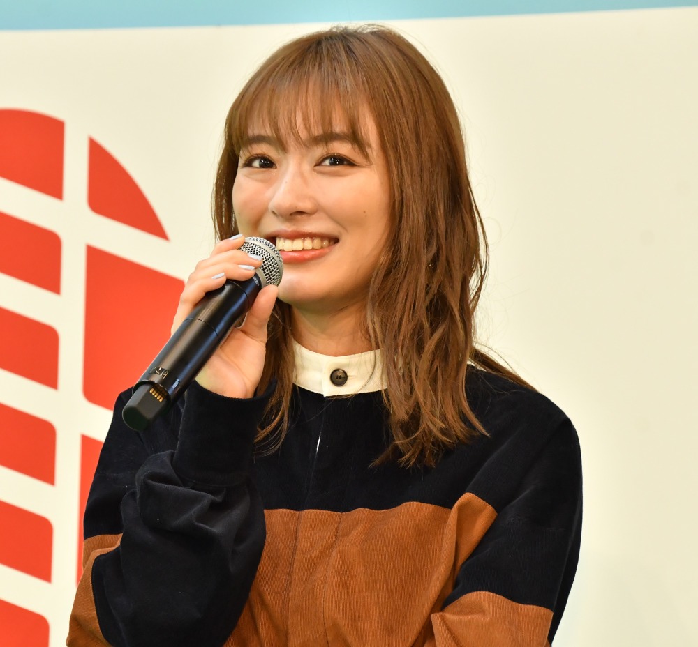 内田理央 谷間のぞくセクシー衣装に エロかわいい の声 Rbb Today