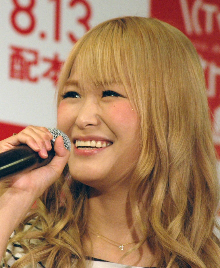 ギャル曽根 Youtubeチャンネル開設 16年ぶりの夫婦共演果たす Rbb Today ギャル曽根 Youtubeチャンネル開設 16年ぶりの夫婦共演果たす Rbb Today