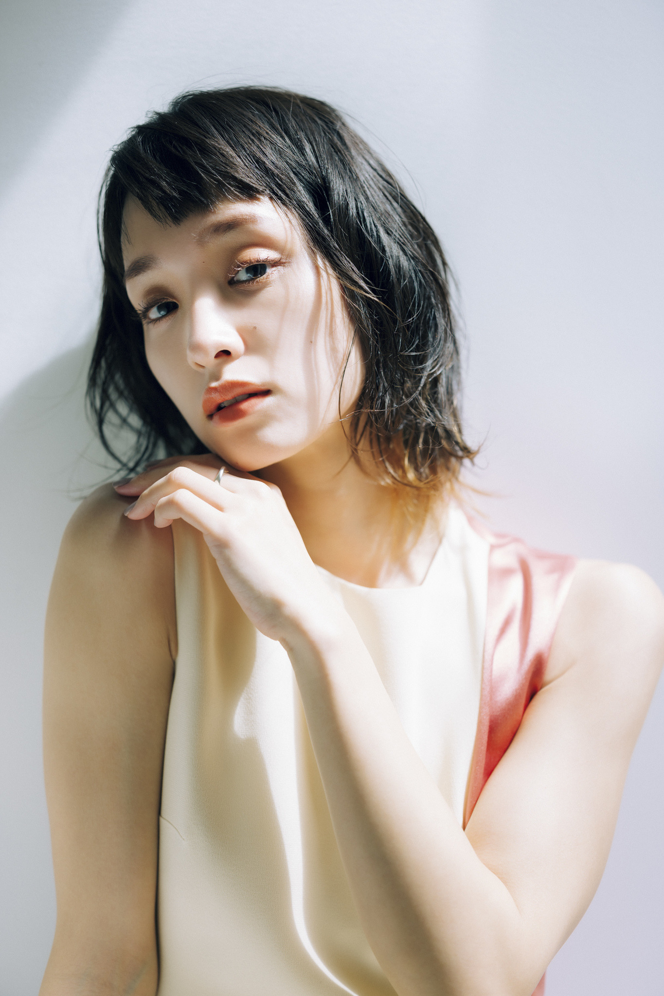 剛力彩芽 7年ぶりのグラビアカムバック 28歳の思いを語る Rbb Today