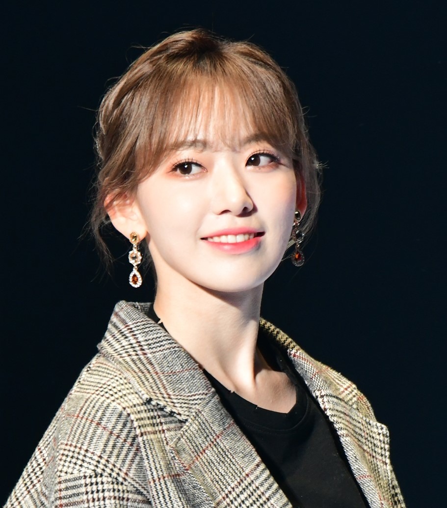 宮脇咲良 Youtube新チャンネルを開設 卒コンの裏側や美容について発信 Rbb Today 宮脇咲良 Youtube新チャンネルを開設 卒コンの裏側や美容について発信 Rbb Today