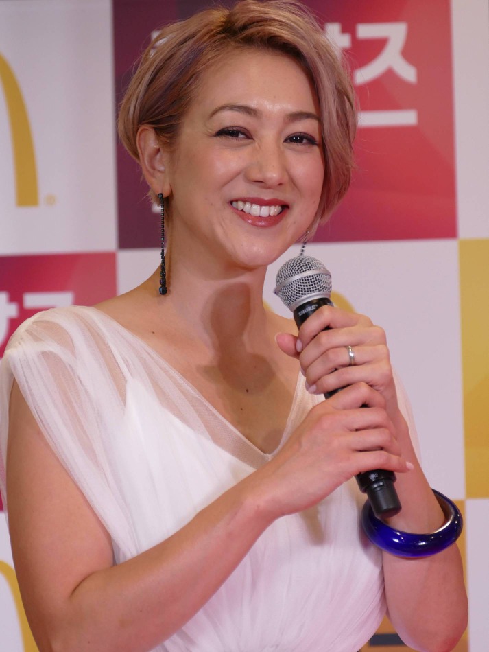 Shelly デレデレ 新恋人の存在明かす 待ってました Rbb Today